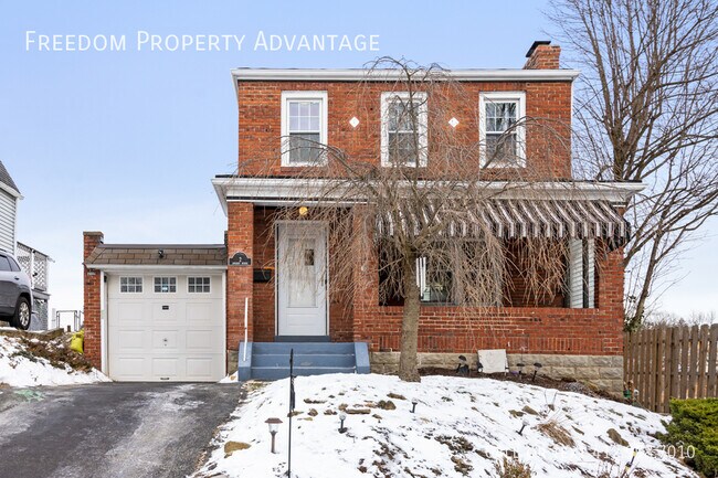 Foto del edificio - 2 Amherst Ave - West View
