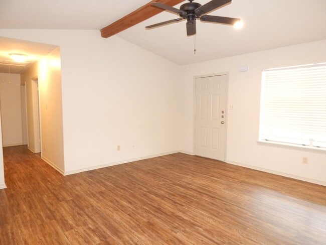 Building Photo - 10074 Wooded Way