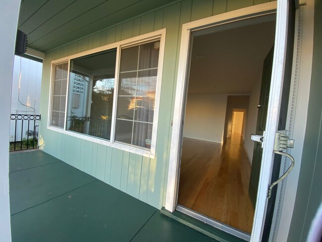 Foto del edificio - Lovely 3 BR House in Coveted Huntington Pa...