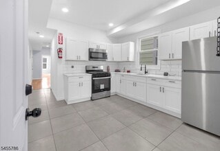 Building Photo - 155 Fairmount Ave