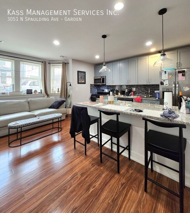 Foto del edificio - 3051 N Spaulding Ave
