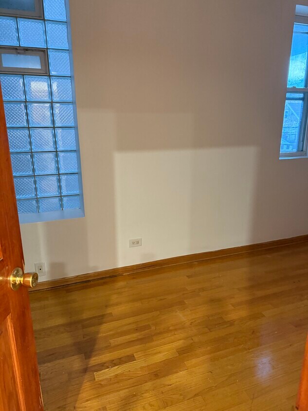 Foto del edificio - 1115 N Winchester Ave