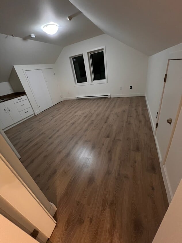 Building Photo - 971-971 Finlayson St