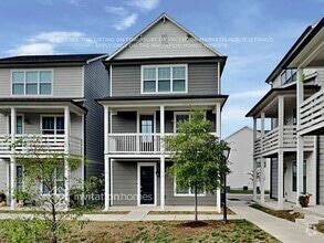 Building Photo - 647 Vernon Ave