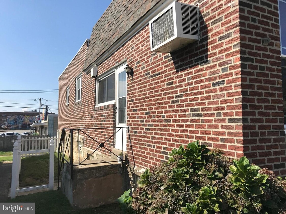 1842 Evarts St, Philadelphia, PA 19152 House Rental in Philadelphia