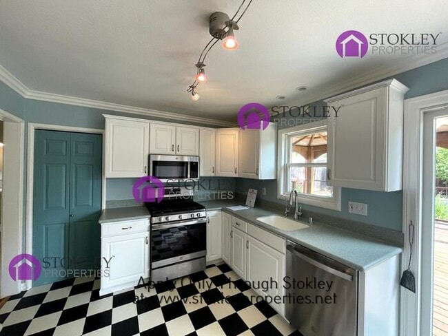 Foto del edificio - Stokley Properties Presents 1921 Randall A...