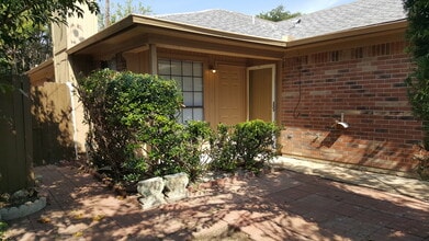 Building Photo - 4517 Compass Ct