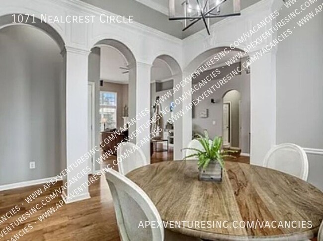 Building Photo - 1071 Nealcrest Cir
