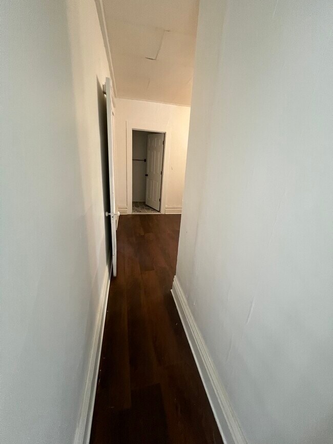 Foto del edificio - 404 W Paterson St