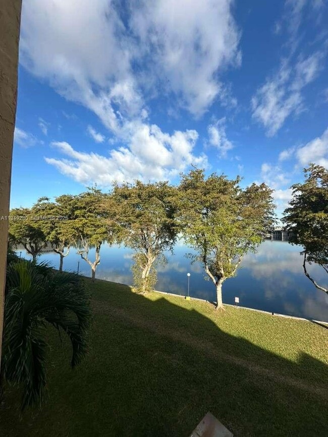 Foto del edificio - 4803 NW 7th St