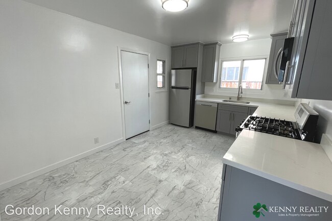 Building Photo - 2 br, 1 bath House - 909 Green Avenue