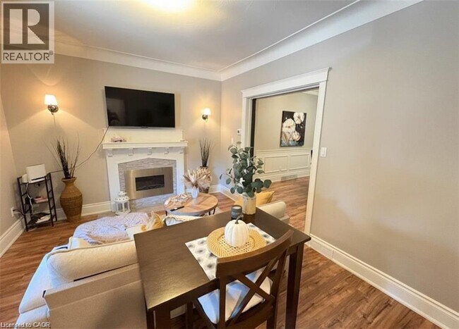 Photo du bâtiment - 691 Wilson St