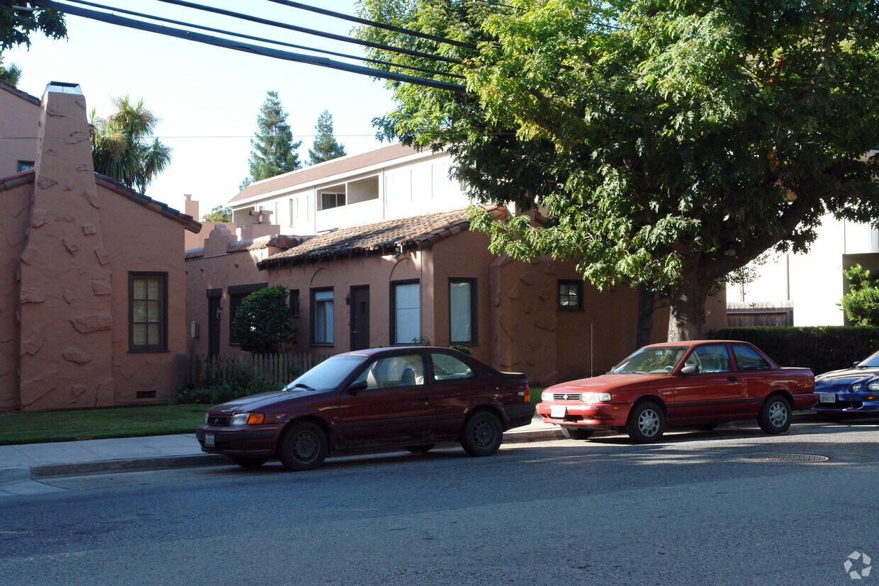 1217 Oak Grove Ave, Burlingame, CA 94010 Apartments in Burlingame, CA
