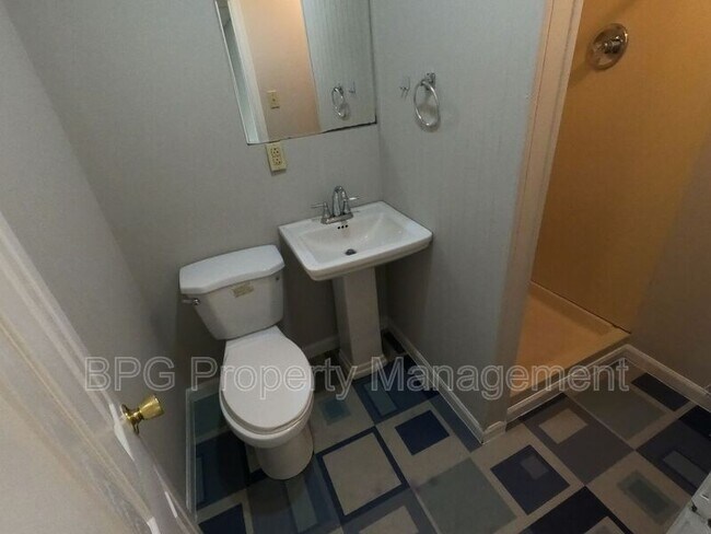 Building Photo - 95 N Main St