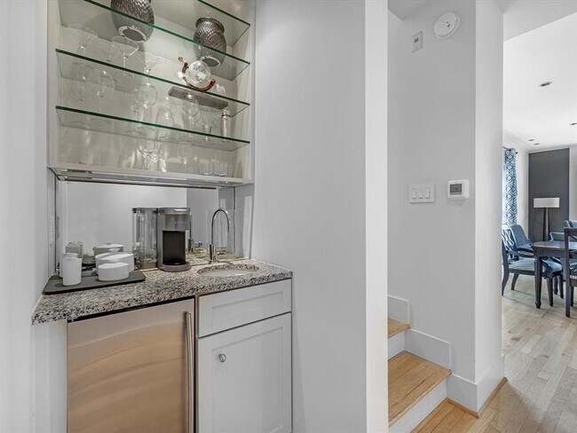 Foto del edificio - 2520 Robinhood St