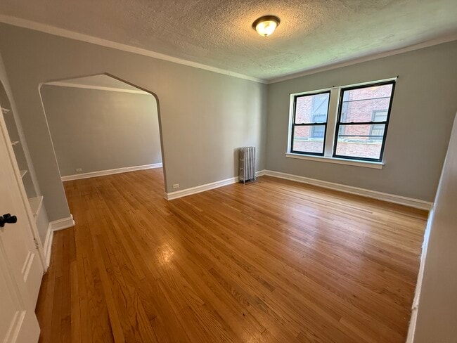 Building Photo - 5248 S Drexel Ave