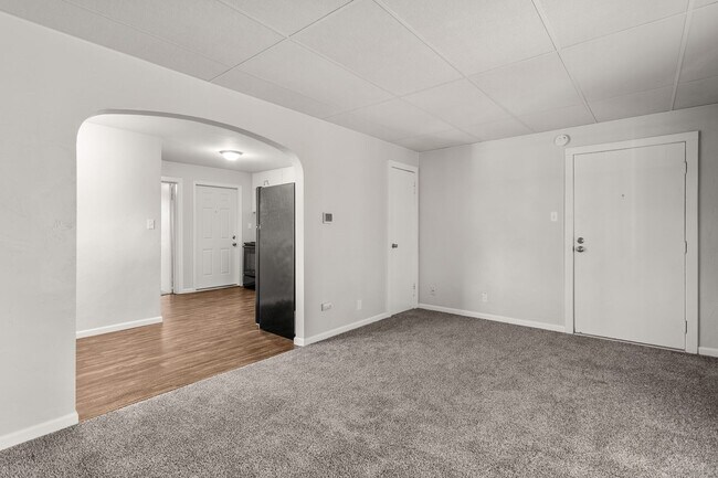 Building Photo - 515 N. 5th Street