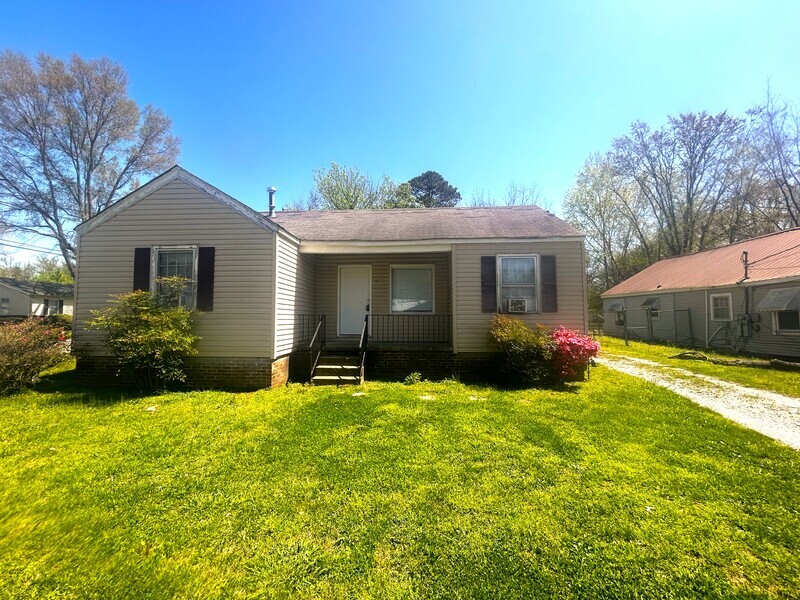 Primary Photo - 138 Holland Ave