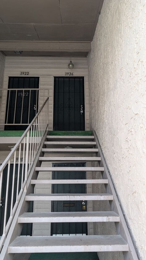 Spacious one bedroom near The Mall of Mill... - Spacious one bedroom near The Mall of Mill...