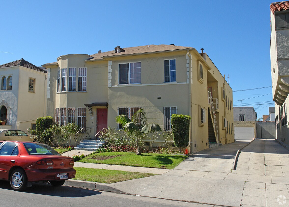 Foto del edificio - 443 N Sierra Bonita Ave