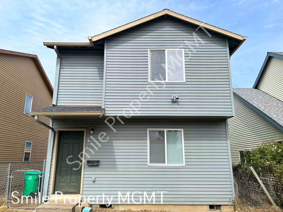 Townhouse locating on SE 82nd and Forster Rd - Townhouse locating on SE 82nd and Forster Rd