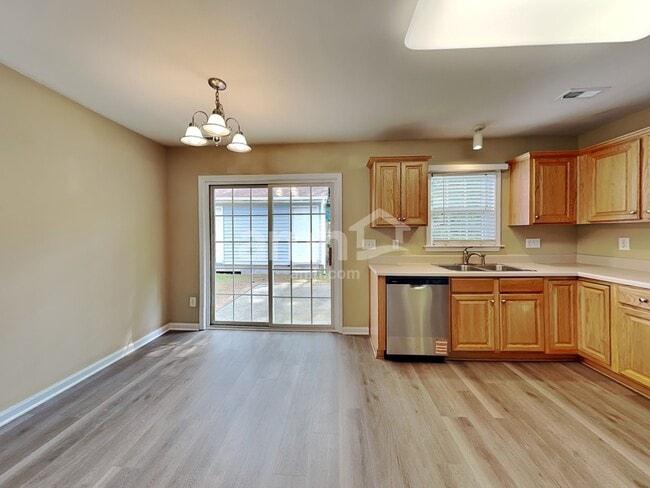 Building Photo - 505 Groveton Trl