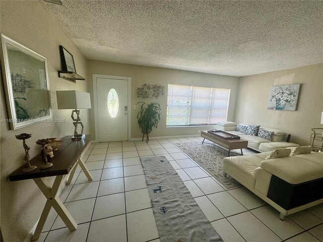 Foto del edificio - 3310 Auburn Blvd