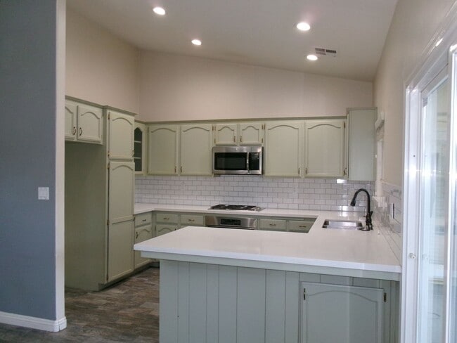 Foto del edificio - NW-WITH POOL !