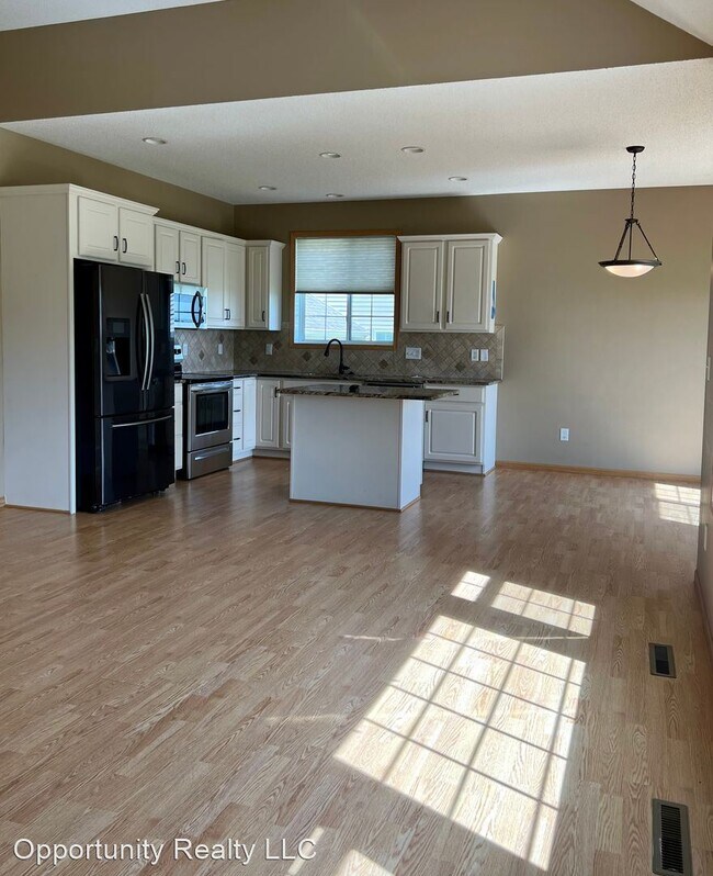 Foto del edificio - 4 br, 3 bath House - 3614 Kenosha Dr NW