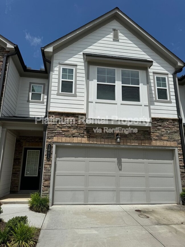 Building Photo - 1005 Ramon Dr