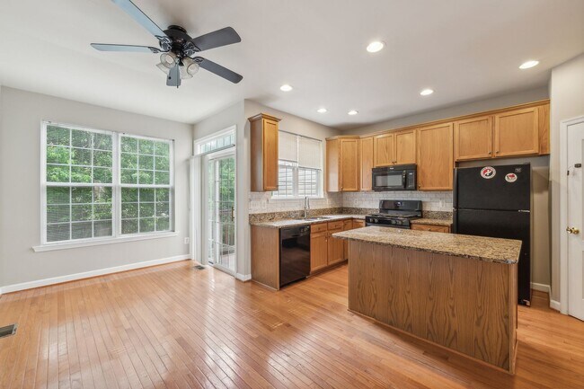 Building Photo - Stunning 3Bd/3.5Bth TH in the Serene Grove...