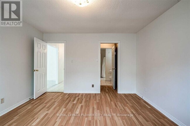 Building Photo - 6 Reynier Dr