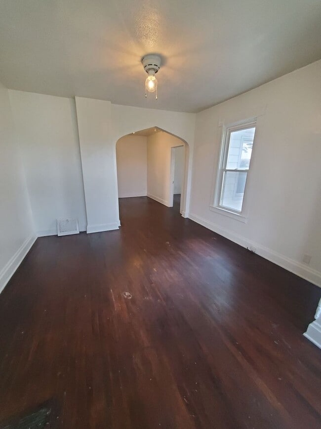 Foto del edificio - 1806-1808 63rd St. (Duplex)