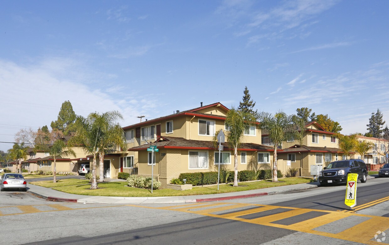 Foto principal - Alhambra Gardens Apartments