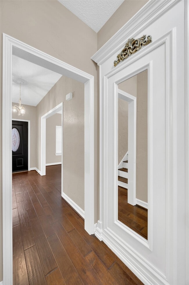 Building Photo - 7659 Ameswood Rd