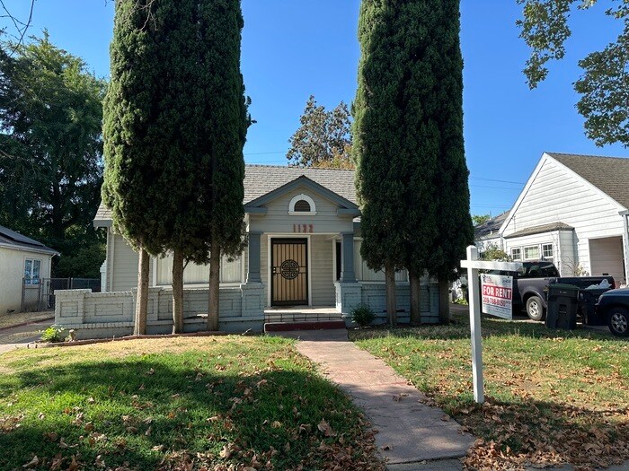 Foto principal - Beautiful 3 Bedroom 2 Bath Solar Powered