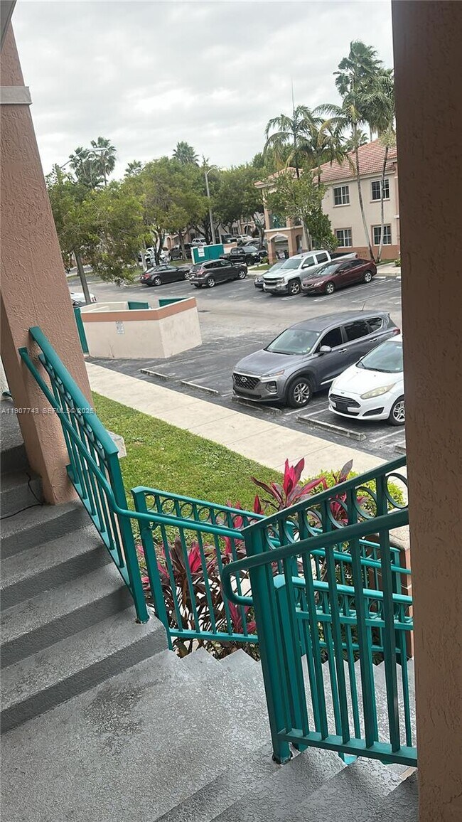 Foto del edificio - 2910 SE 12th Rd