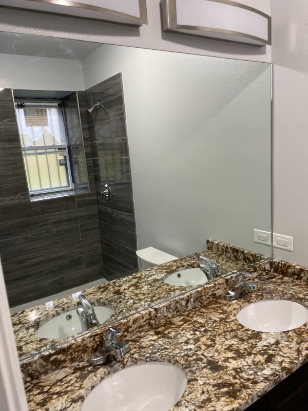 Foto del edificio - 3312 E 91st St