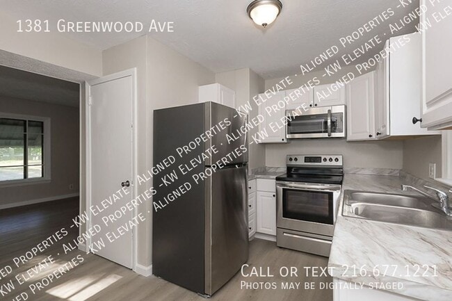 Building Photo - 1381 Greenwood Ave