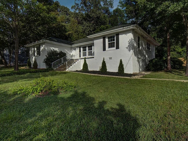 Building Photo - 808 Glenwood Dr