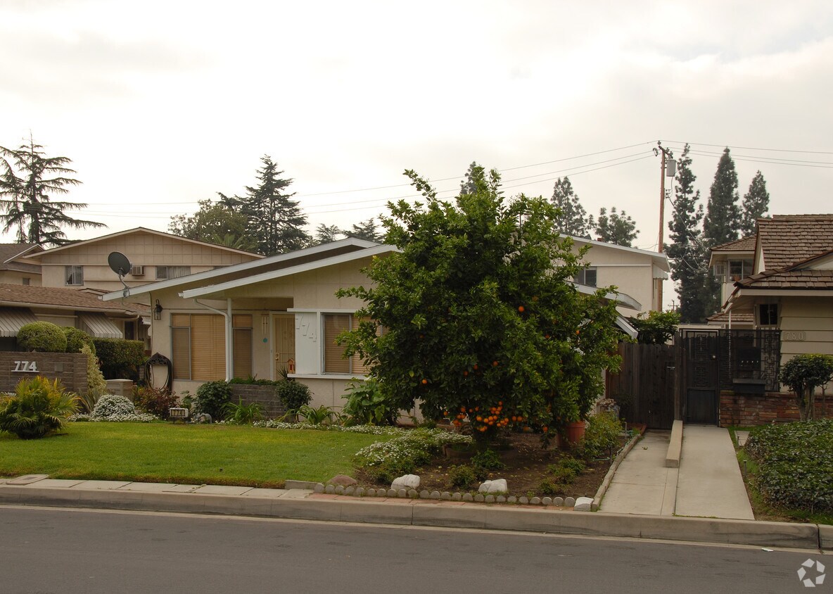 Building Photo - 774 Southview Rd