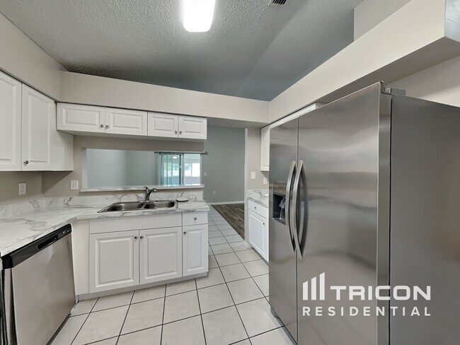 Foto del edificio - 3621 71st Terrace E