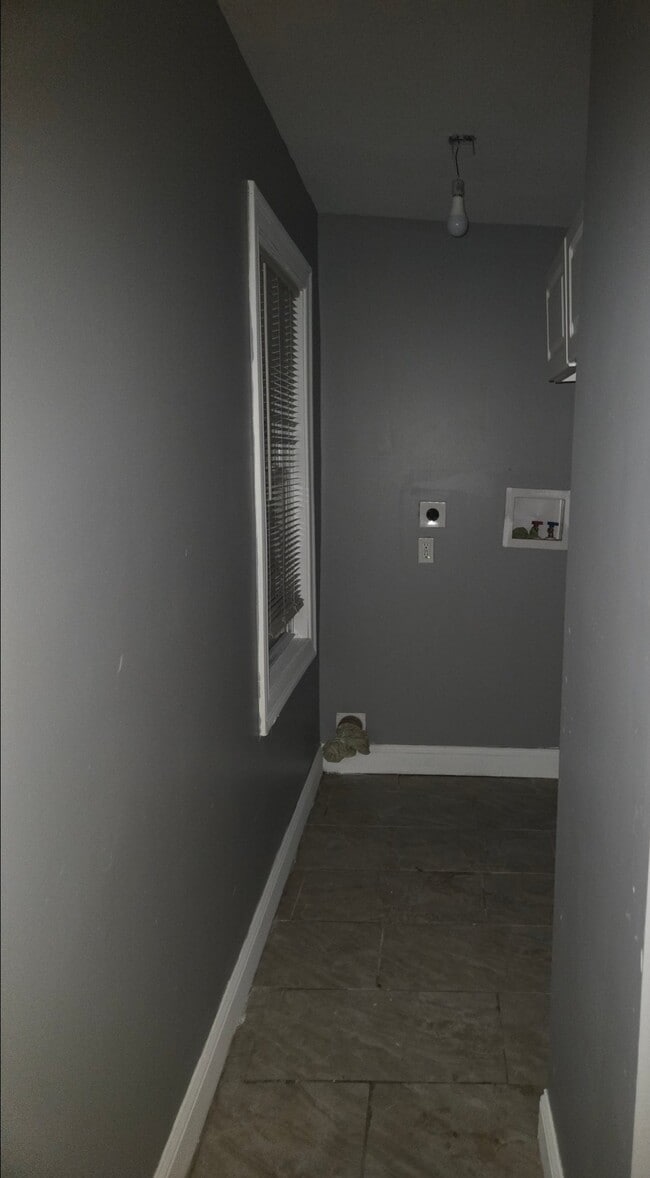 Photo - 70 Hamilton Ave (Norwich, CT) Apartment