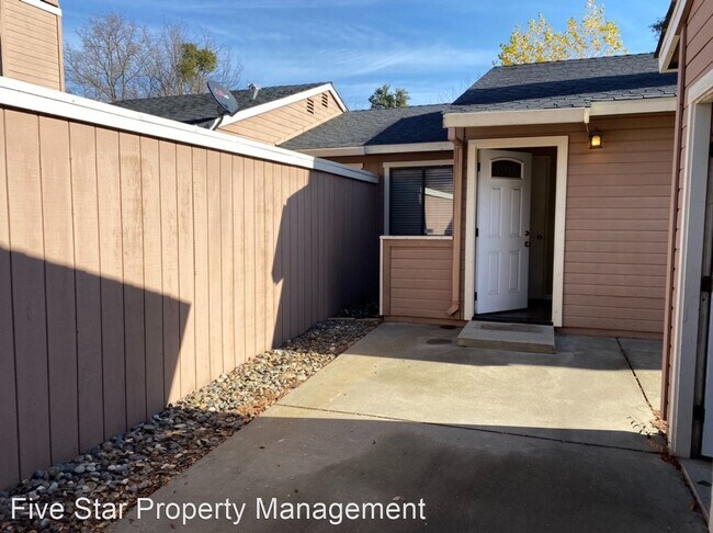 Foto del edificio - 2 br, 2 bath House - 1200 Lakewood Ave #13