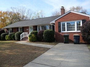 Building Photo - 8 Terrace Dr