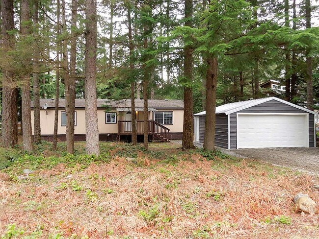 Foto del edificio - Remodeled 3 Bedroom Home with 2 Car Garage!