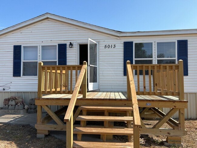 Building Photo - 5013 Tiffany Cir