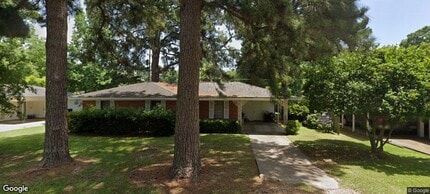 Building Photo - 210 Camellia Dr