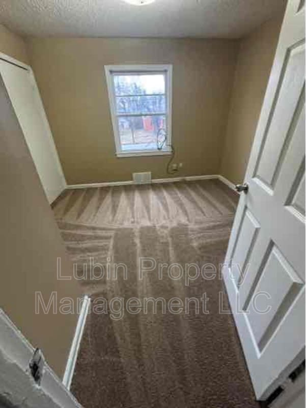 Building Photo - 2037 Durham Ave
