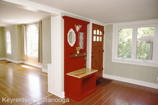 Building Photo - 4 br, 3 bath House - 809 Mt. Vernon Circle